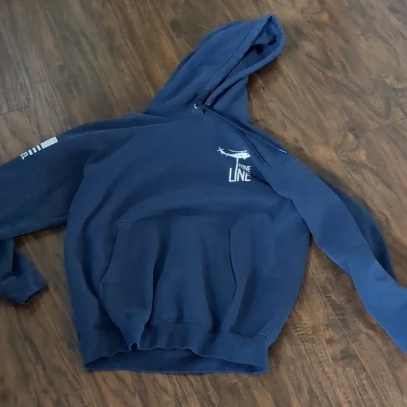 Nine line size M hooded sweatshirt - Picture 2 of 5